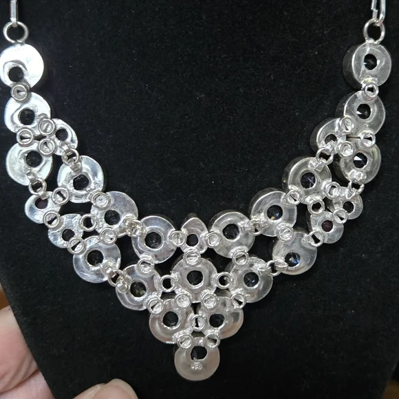 Quarts & garnet sterling silver bib necklace - Picture 10 of 12